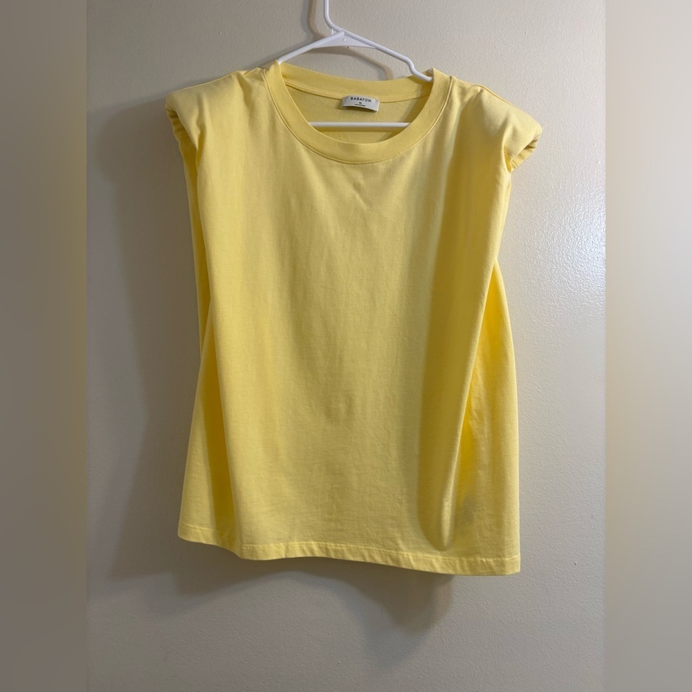 Babaton Yellow Sleeveless T-shirt
Women's Size XL